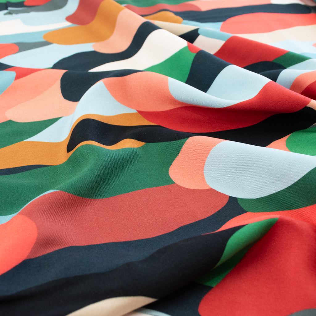 Light & Lush - Viscose Twill - Abstract