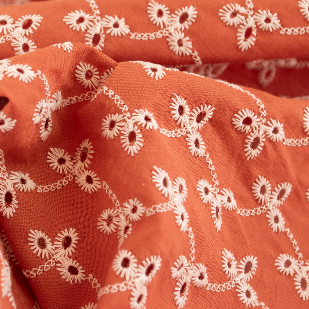 Broderie Anglaise - Twisted Vines - Rust