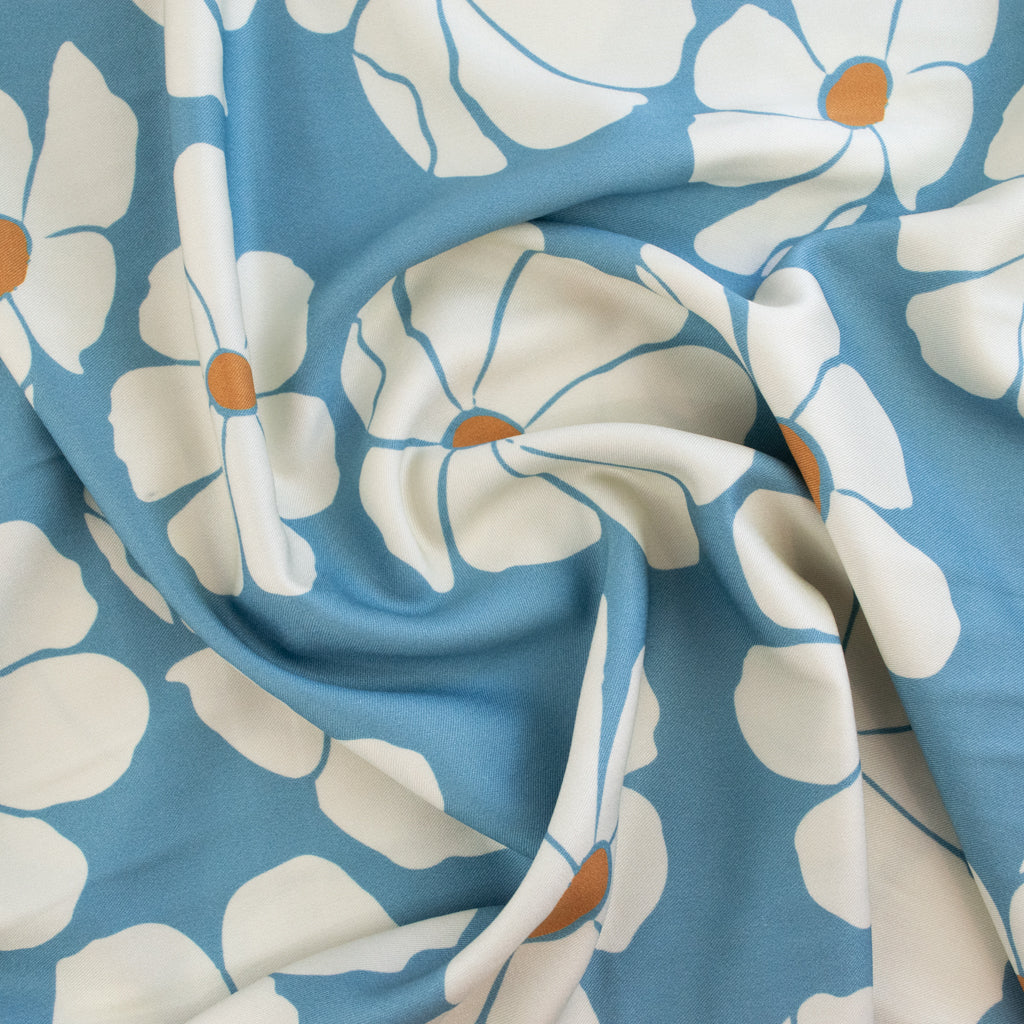 Light & Lush - Viscose Twill - Daisies