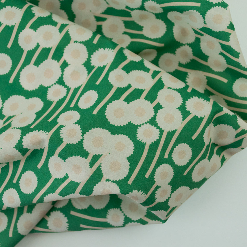 Jessica Nielsen - Cotton Lawn - Green Dandelions