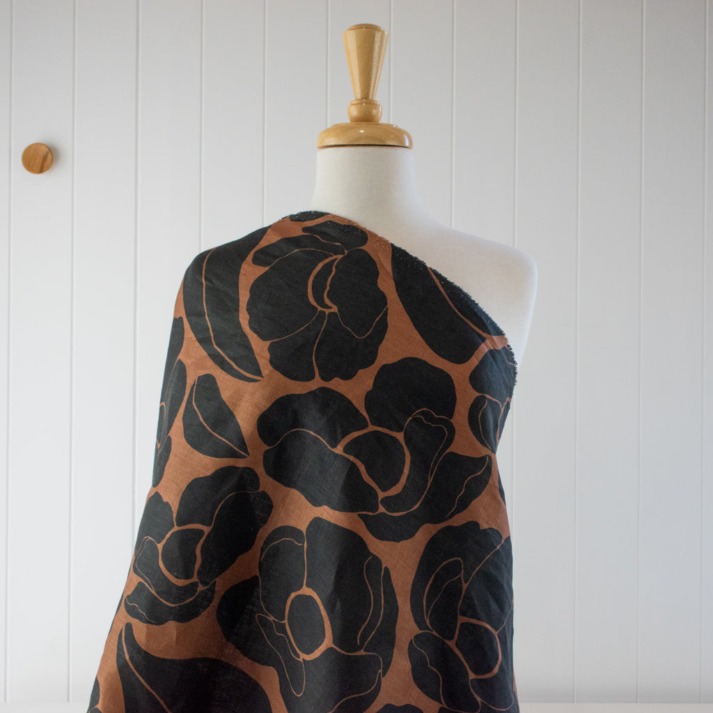 Johanna Ralph | Bold Botanica Mocha | Linen