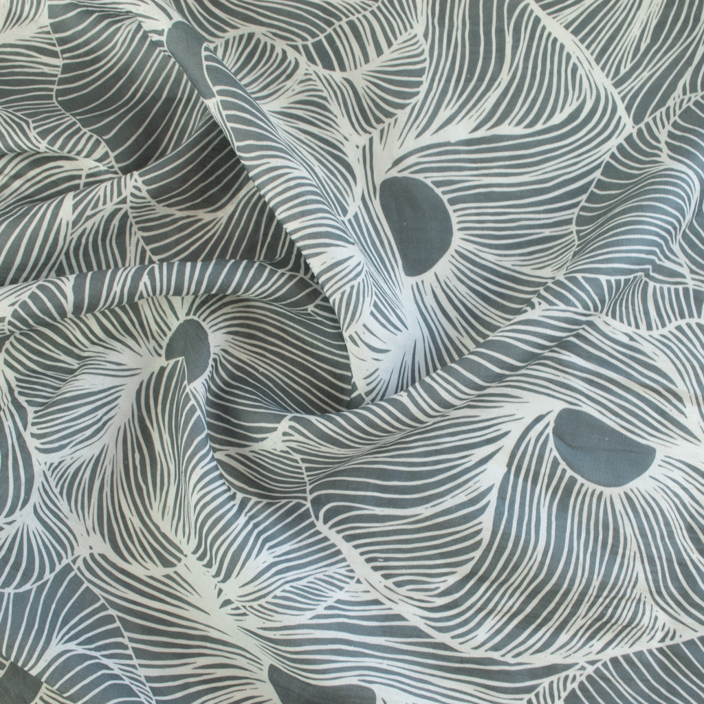 Johanna Ralph | Silent Bloom | Linen