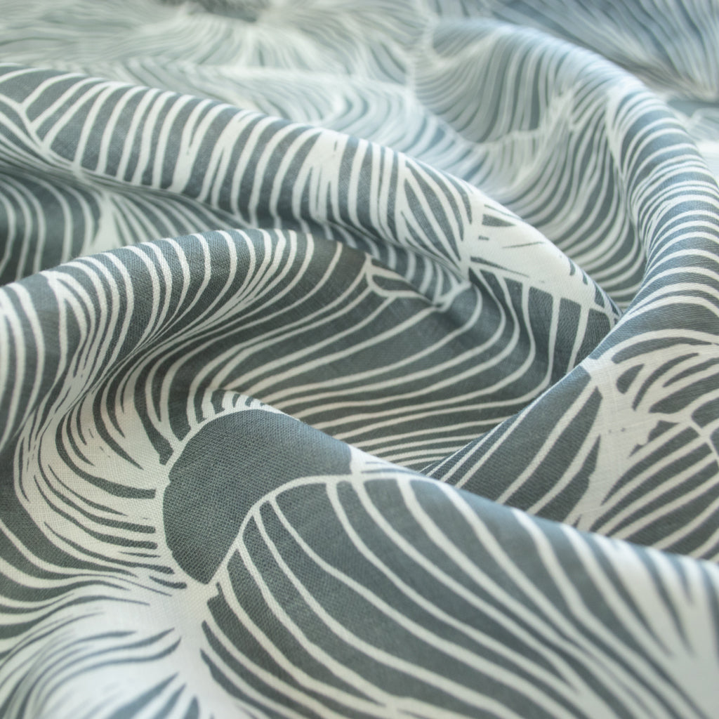 Johanna Ralph | Silent Bloom | Linen