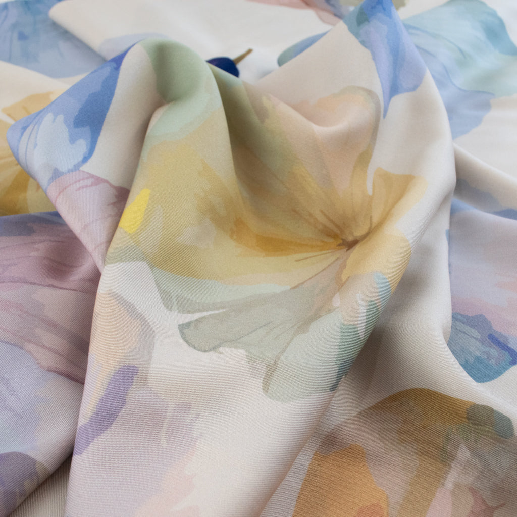 Light & Lush - Viscose Twill - Magnolia Dream