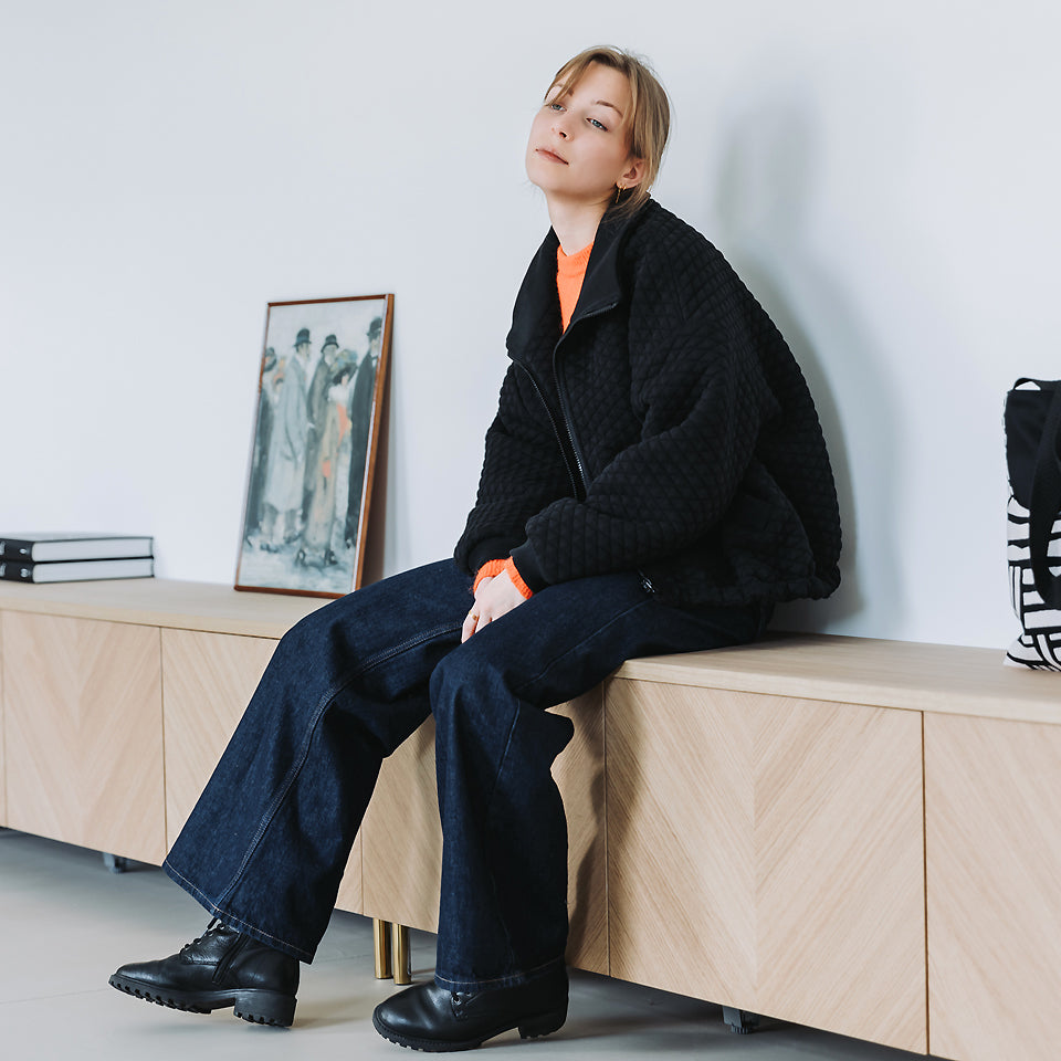 See You At Six - Quilted Piqué Knit - Black