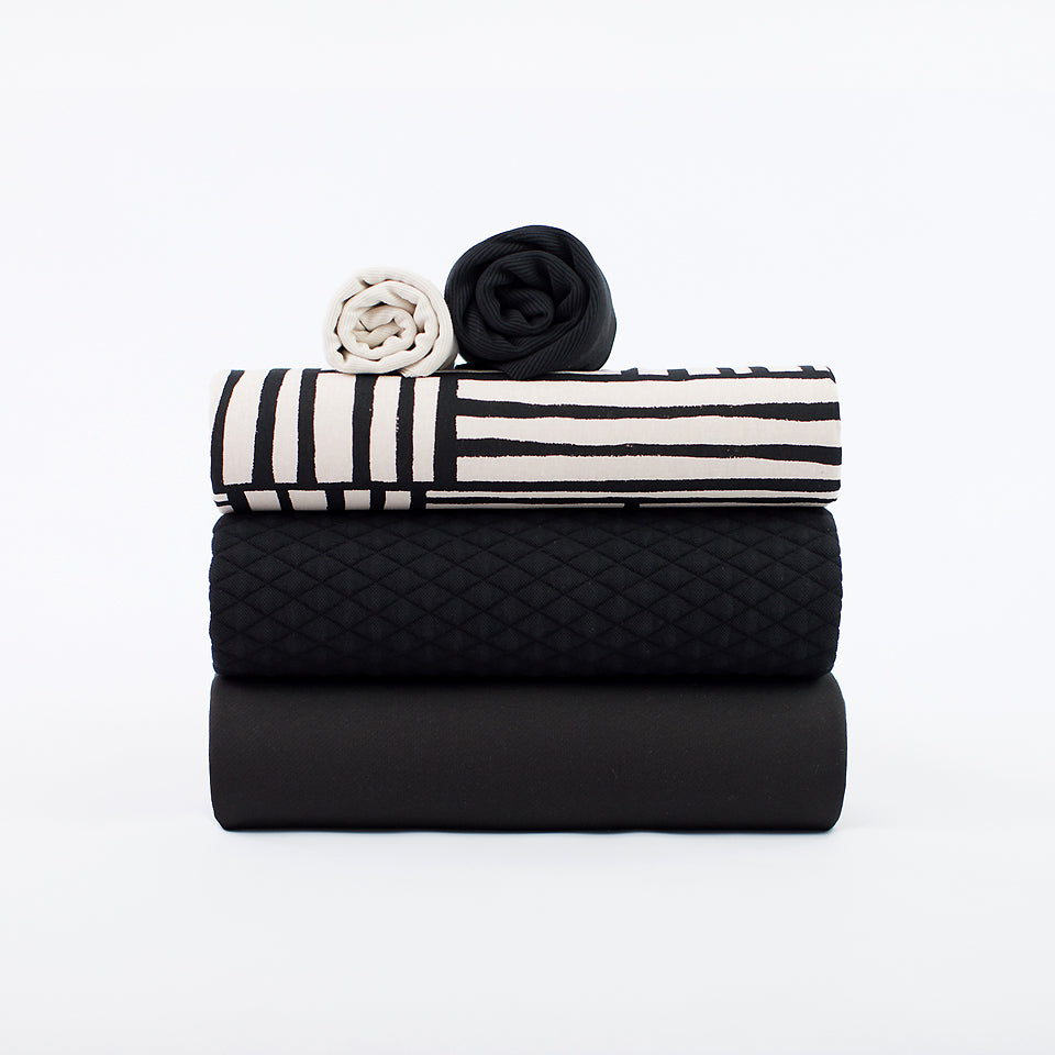 See You At Six - Quilted Piqué Knit - Black