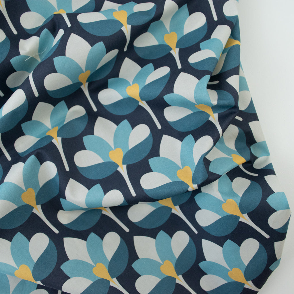 RouCouCou - Cotton Lawn - Retro Lillies