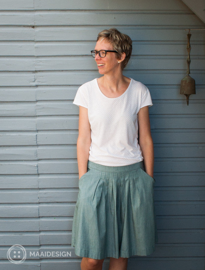 A vintage-style pleated skirt | a new free pattern from Peppermint magazine