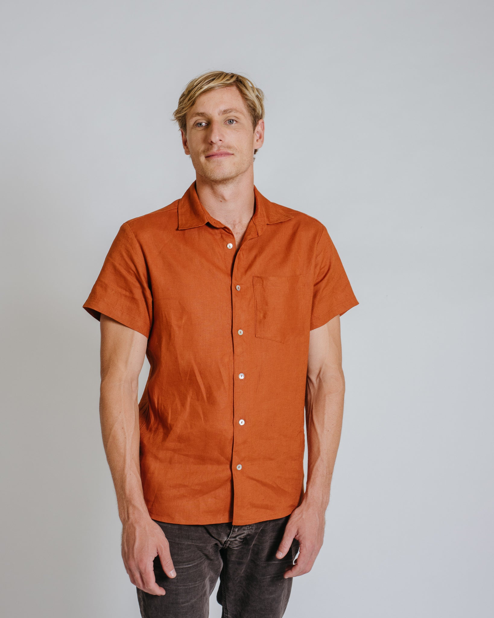Finch Button Up - Sewing Pattern | Common Stitch – MaaiDesign Fabrics