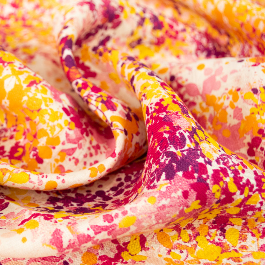Johanna Ralph | Floral Vision Warm | Linen