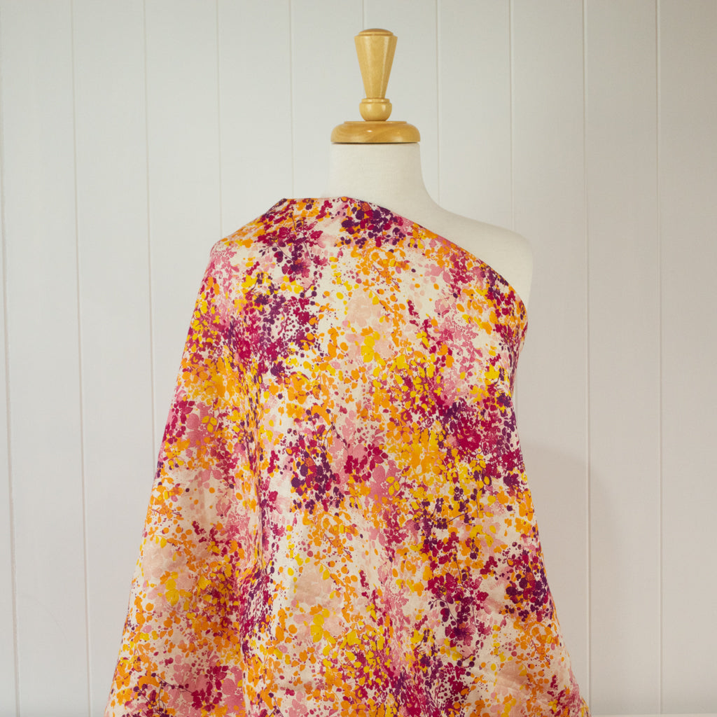 Johanna Ralph | Floral Vision Warm | Linen