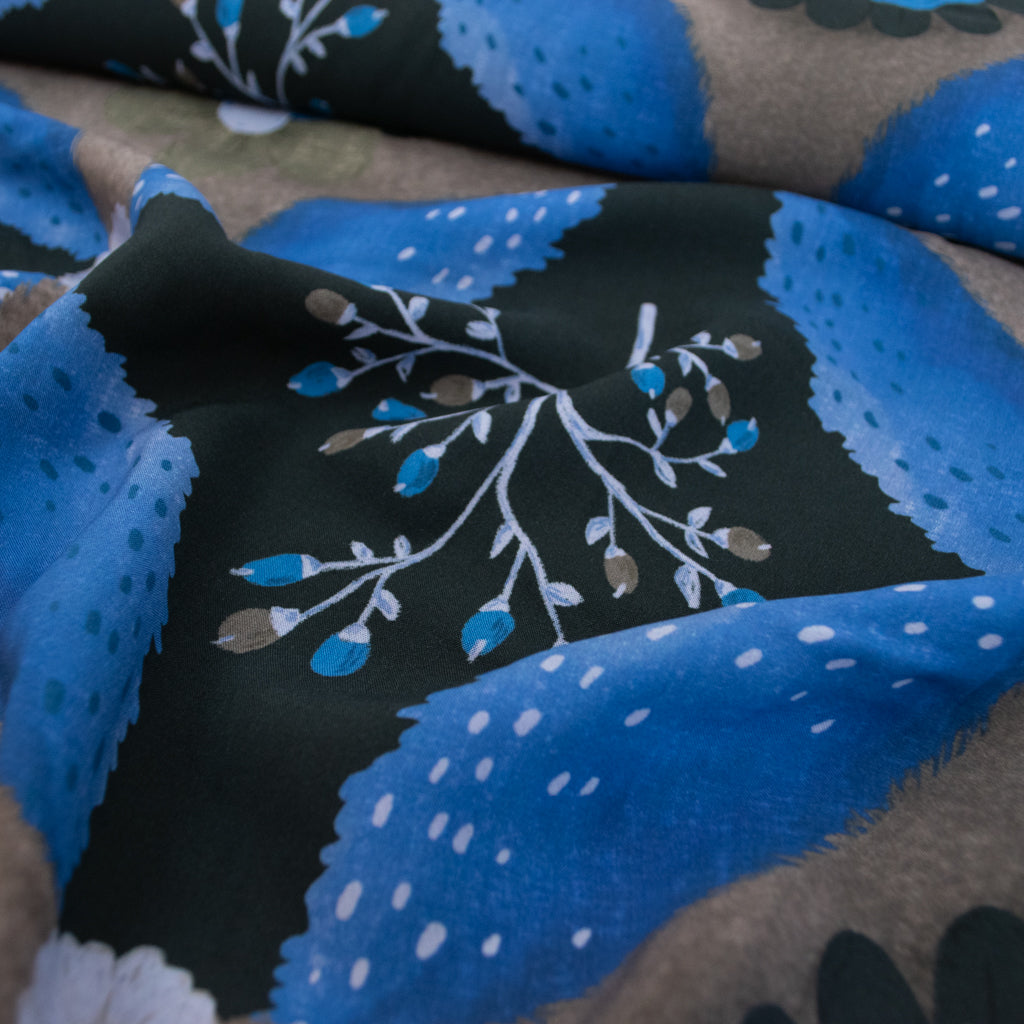 Lady McElroy Exclusive - Viscose Challis Lawn - Kaleidoscope