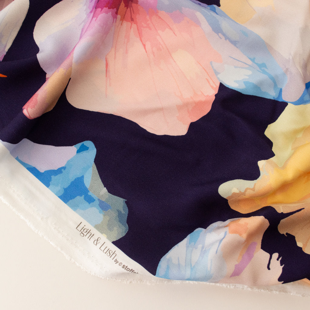 Light &amp; Lush - Viscose Twill - Magnolia Dream - Royal