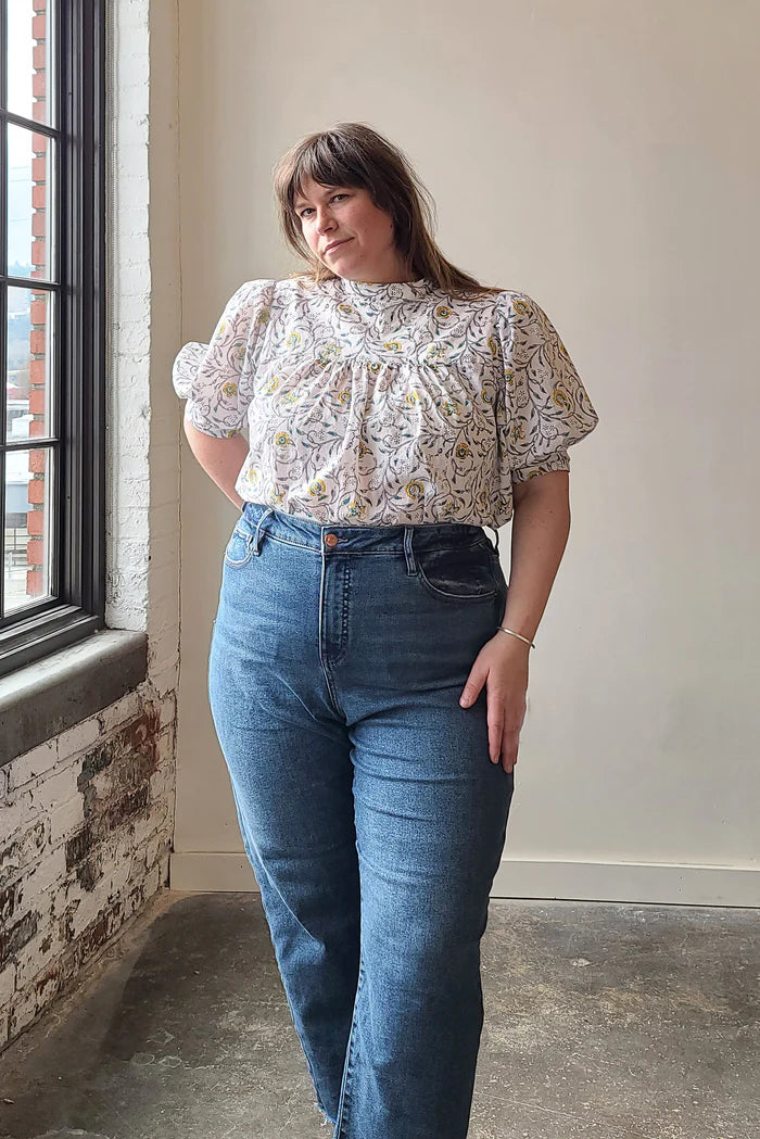Regalia Blouse Curvy - Sewing Pattern | Sew House 7