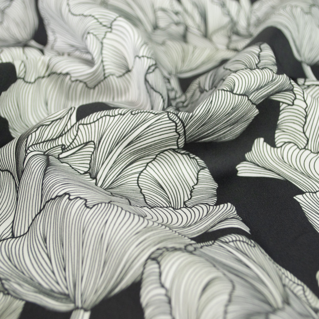 Johanna Ralph | Tulips Anthracite | Cotton Sateen