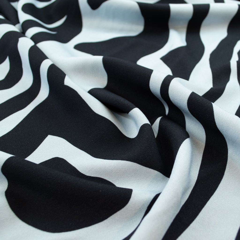 Light &amp; Lush - Viscose Twill - Wild Current