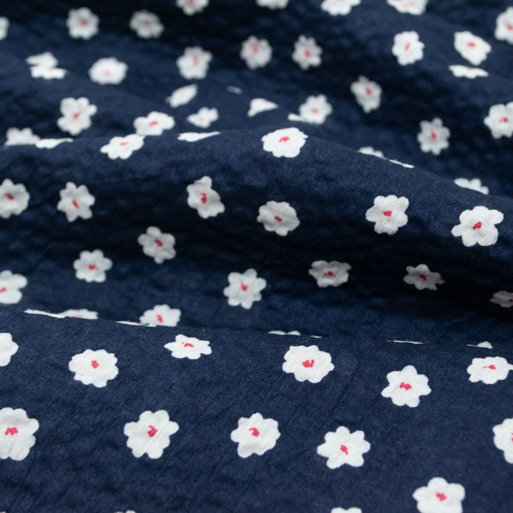 Japanese Crinkle Cotton - Ditsy Daisies - Blue