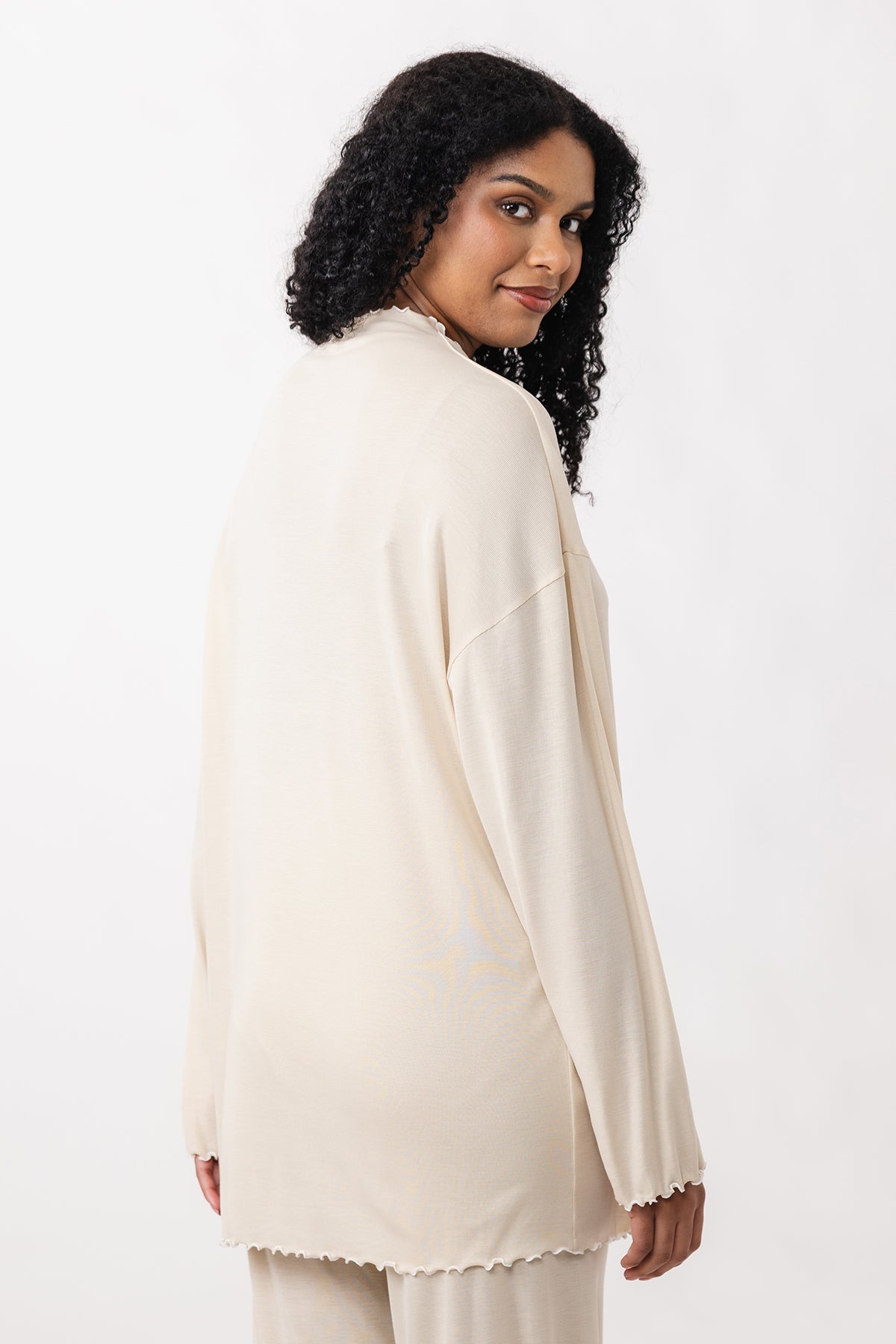 OLO funnel neck &amp; V-neck tee