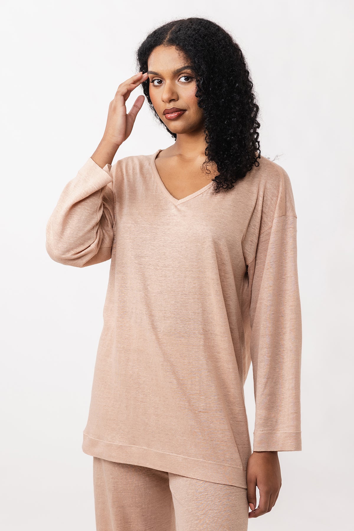 OLO funnel neck &amp; V-neck tee