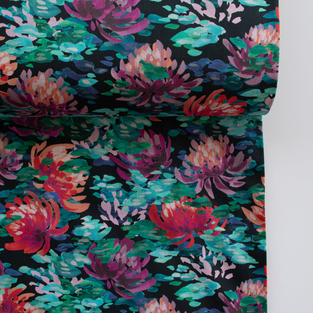 Lady McElroy Exclusive - Cotton Lawn - River Lily