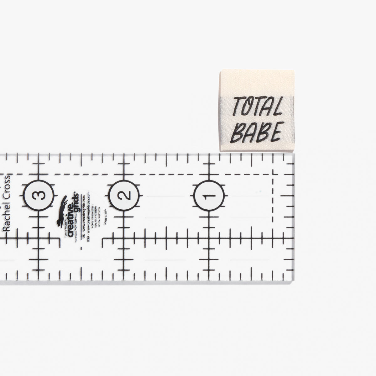 10 Woven Labels - Total Babe